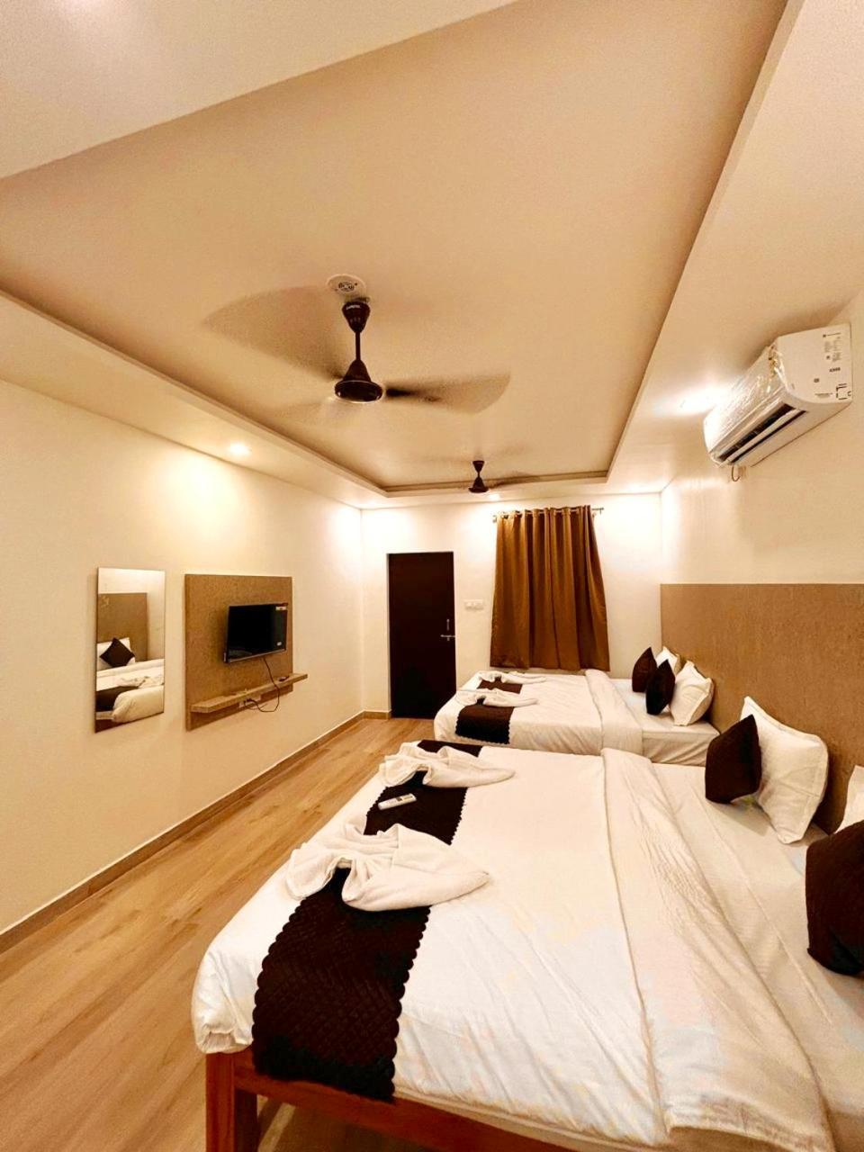 Baga Beach Inn ภายนอก รูปภาพ
